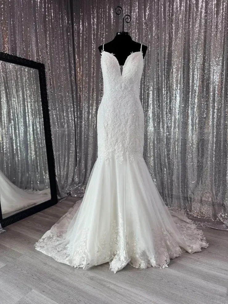 Style #CWP18329 Adira Default Thumbnail Image